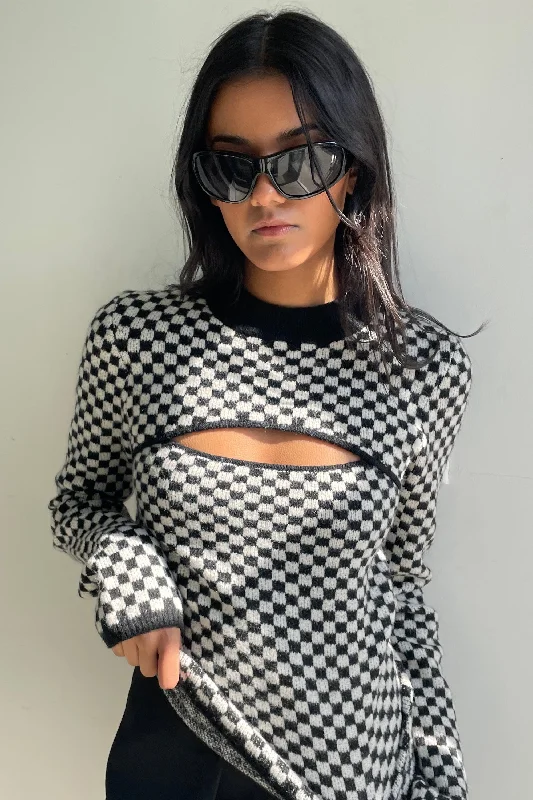 CHECKERED SWEATER WITH FRONT CUT-OUT