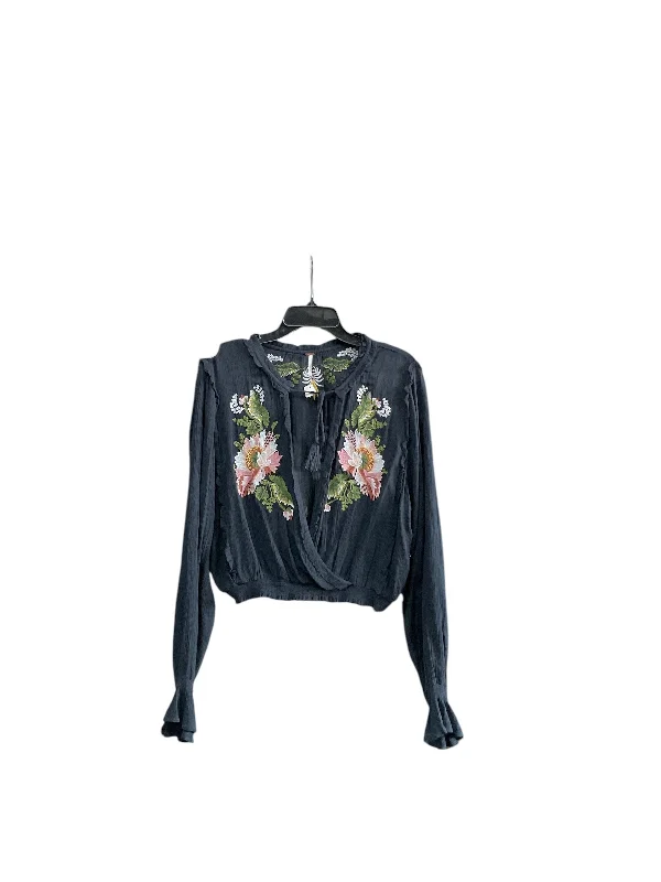 Top Long Sleeve By Free People In Black, Size: L