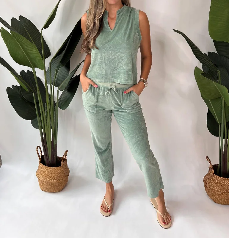 Cropped Flare Pant In Green